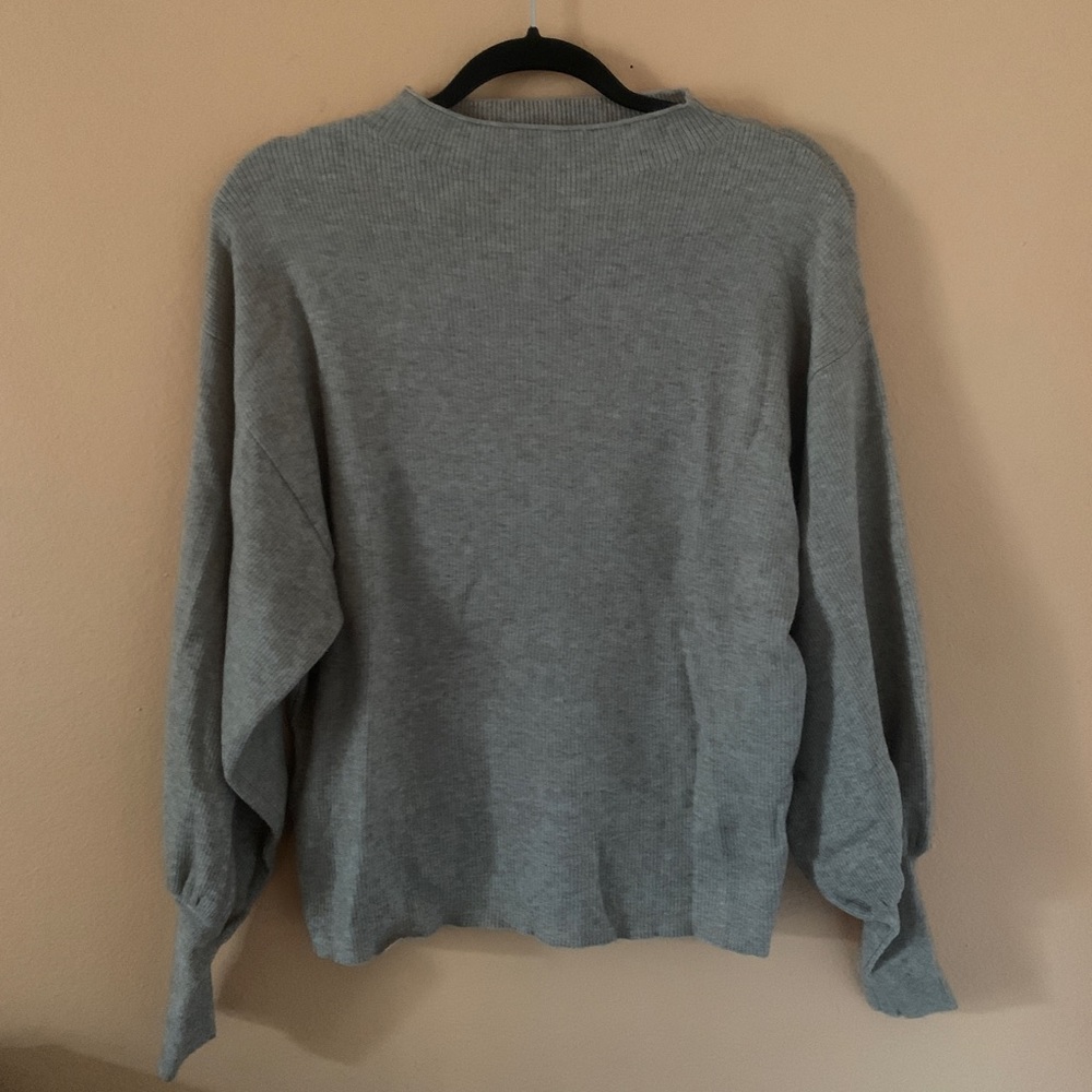 Mango Sweater 🧶 - Picture 2 of 5